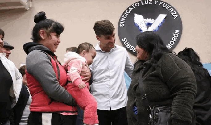 MÁS DE 200 FAMILIAS DE MORÓN FIRMARON LA ESCRITURA DE SUS VIVIENDAS