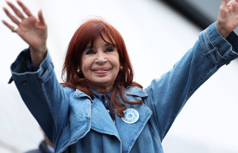 CRISTINA FERNÁNDEZ: “EL DÉCIMO DEFAULT NO ES UNA FANTASÍA DEMASIADO LEJANA”