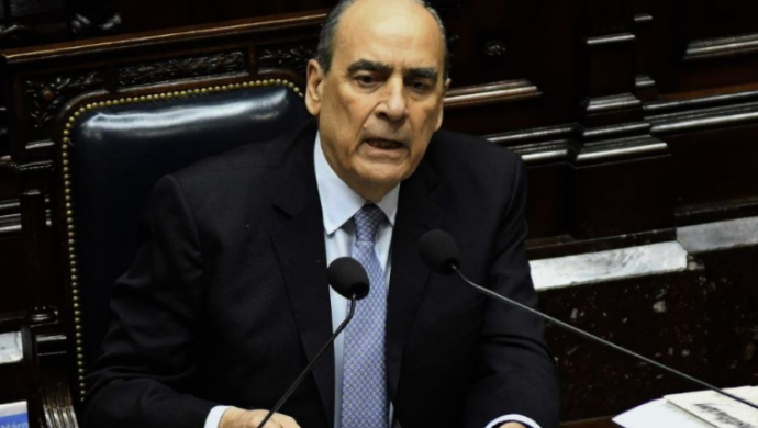 FRANCOS ADELANTÓ QUE EL EJECUTIVO VETARÁ MODIFICACIONES EN EL RÉGIMEN PREVISIONAL