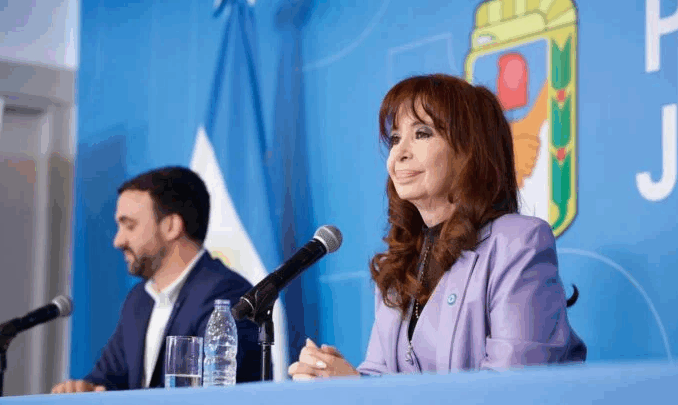 CRISTINA KIRCHNER: “ESTAR PRESA ES UN CERTIFICADO DE DIGNIDAD”