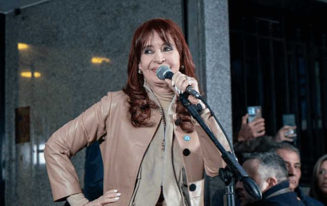 INTENDENTES DE TODO EL PAÍS DENUNCIAN PERSECUCIÓN POLÍTICA CONTRA CRISTINA KIRCHNER