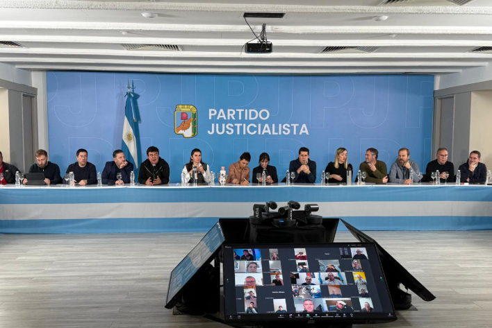 GUSTAVO MENÉNDEZ: “CRISTINA REPRESENTA MUCHO MÁS DE LOS CARGOS QUE HA EJERCIDO”