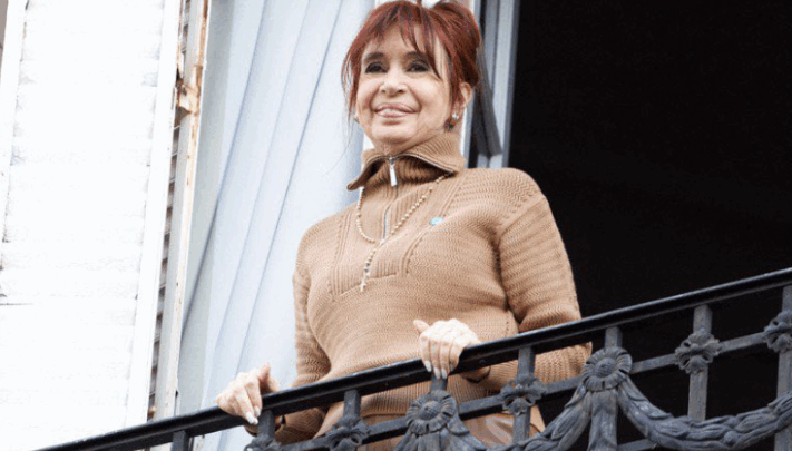 LA JUSTICIA OTORGÓ LA PRISIÓN DOMICILIARIA A CRISTINA KIRCHNER Y DEBERÁ USAR TOBILLERA ELECTRÓNICA
