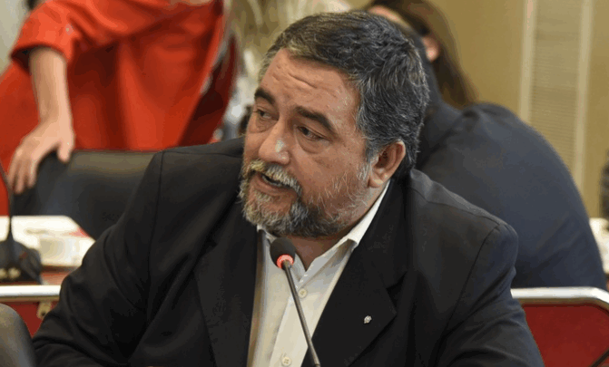 ADRIÁN GRANA: “LA MEJOR RESPUESTA ES LLENAR LA URNA DE VOTOS AL PERONISMO”