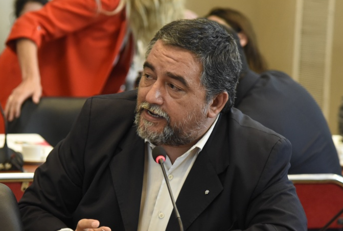 ADRIÁN GRANA: “LA MEJOR RESPUESTA ES LLENAR LA URNA DE VOTOS AL PERONISMO”