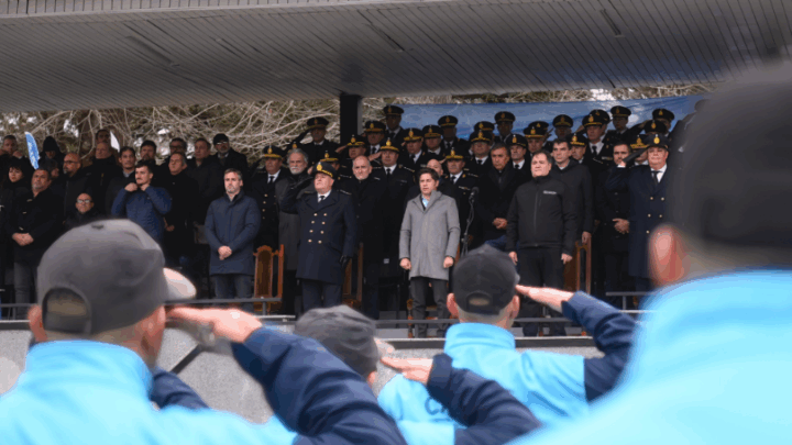 MÁS DE 2.700 CADETES DE LA POLICÍA PROVINCIAL JURARON FIDELIDAD A LA BANDERA NACIONAL
