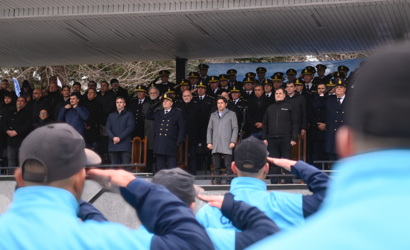 MÁS DE 2.700 CADETES DE LA POLICÍA PROVINCIAL JURARON FIDELIDAD A LA BANDERA NACIONAL