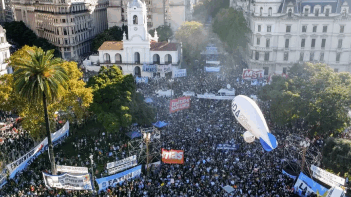 CONVOCAN A UNA NUEVA MARCHA FEDERAL UNIVERSITARIA POR RECLAMO SALARIAL