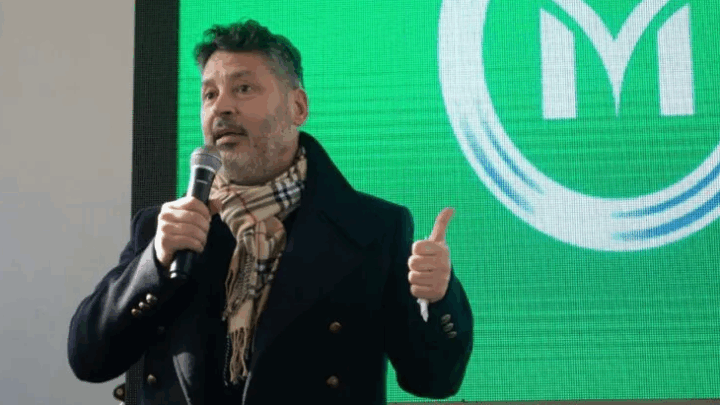 GUSTAVO MENÉNDEZ: “CADA VEZ QUE LA PATRIA HA ESTADO EN PELIGRO, LOS DIRIGENTES DEL PERONISMO ESTUVIERON A LA ALTURA”