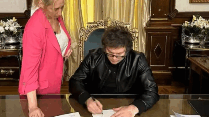 SUPERÁVIT FISCAL MAS FALSO QUE MONEDA DE MADERA