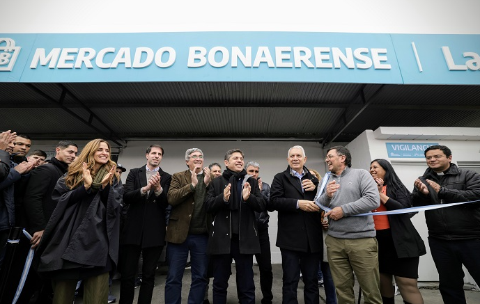 LA PLATA: KICILLOF INAUGURÓ UN MERCADO BONAERENSE Y PUSO EN FUNCIONAMIENTO EL PRIMER CENTRO DE ENERGÍAS RENOVABLES