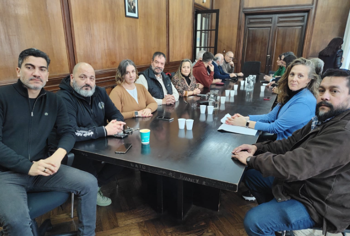 ATE RECHAZÓ EL 7,5% SEMESTRAL EN LA PARITARIA: “ESTE GOBIERNO ES EL PEOR PAGADOR DE SALARIOS DE LA HISTORIA, APUESTA AL CONFLICTO”