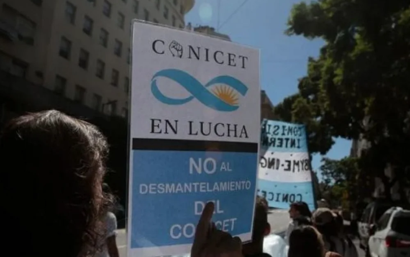 EN MEDIO DEL FUROR POR EL STREAMING, TRABAJADORES DEL CONICET PARAN POR 48 HORAS CON ACAMPE Y MOVILIZACIÓN
