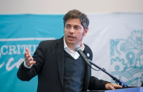 KICILLOF CRUZÓ A MILEI Y ACUSÓ AL GOBIERNO DE DIFUNDIR FAKE NEWS: “LE VAMOS CONTESTAR EN LAS URNAS”