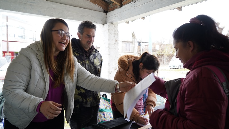 VECINOS DE MERLO AVANZAN EN LA REGULARIZACIÓN DE SUS VIVIENDAS