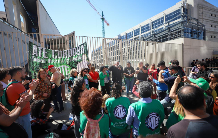 AGUIAR LLEGÓ A CÓRDOBA PARA EXIGIRLE A LLARYORA LA LIBERACIÓN DE GIULIANI Y DENUNCIÓ UN “ESTADO DE EXCEPCIÓN” EN LA PROVINCIA