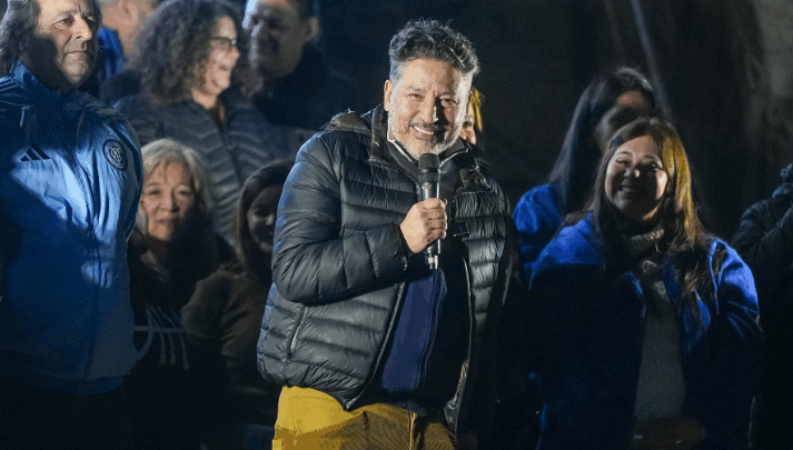 GUSTAVO MENÉNDEZ: “LA CIUDADANÍA PERCIBE UN PRESIDENTE CADA VEZ MÁS ALEJADO DE LA REALIDAD”