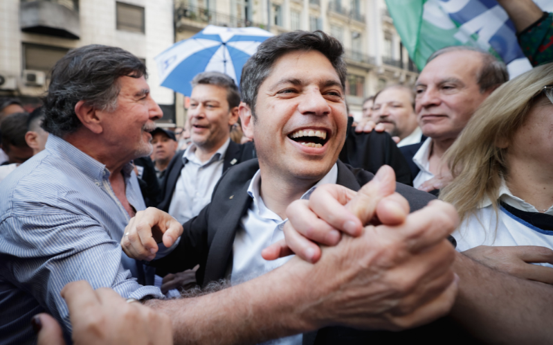 KICILLOF CELEBRÓ EL RECHAZO A LOS VETOS DE MILEI Y RESPALDÓ LA DEFENSA DE LA EDUCACIÓN Y LA SALUD PÚBLICAS