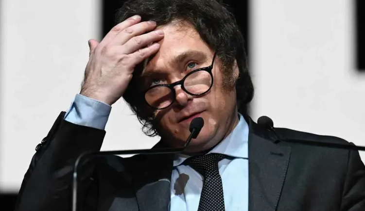 ENCUESTA: EL 60% CREE QUE EL PAÍS VA EN LA DIRECCIÓN INCORRECTA
