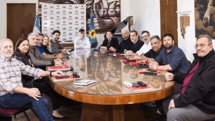 MORÓN: LUCAS GHI SE REUNIÓ Y CONFIRMA SU EQUIPO DE GABINETE MUNICIPAL