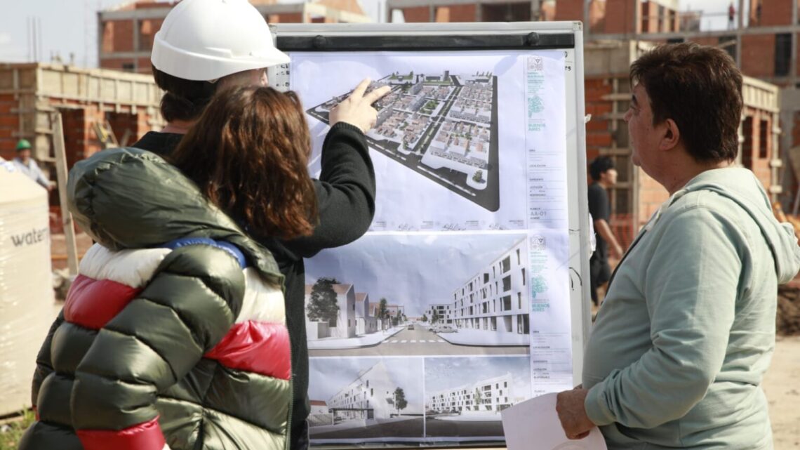 LAS VECINAS Y VECINOS DE LA MATANZA PUEDEN CUMPLIR EL SUEÑO DE LA CASA PROPIA. MAS DE 300 VIVIENDAS AVANZAN EN CIUDAD EVITA