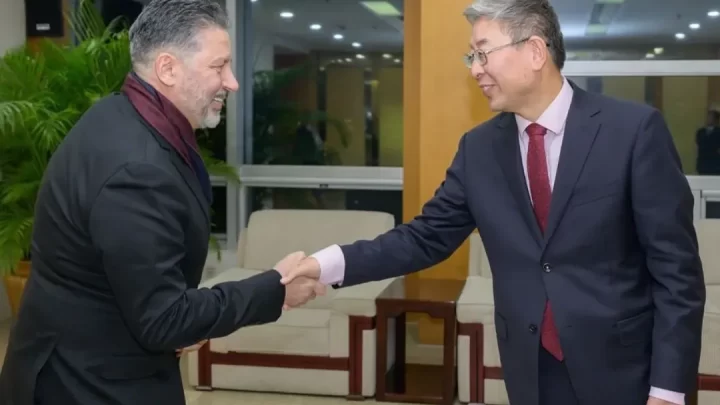 MENÉNDEZ SELLÓ ACUERDOS ESTRATÉGICOS EN CHINA PARA IMPULSAR LA INDUSTRIA Y EL COMERCIO DE MERLO