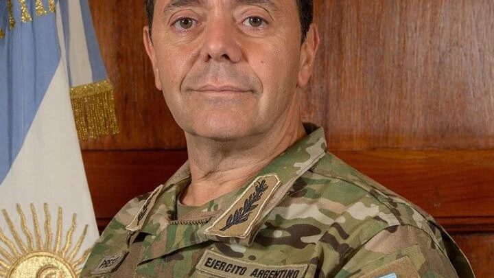 CARLOS PRESTI: EL PRIMER MILITAR AL FRENTE DE DEFENSA DESDE 1983