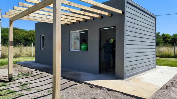 MARCOS PAZ INAUGURA PROTOTIPO DE CASA MODULAR EN EL PREDIO PRODUCTIVO MUNICIPAL