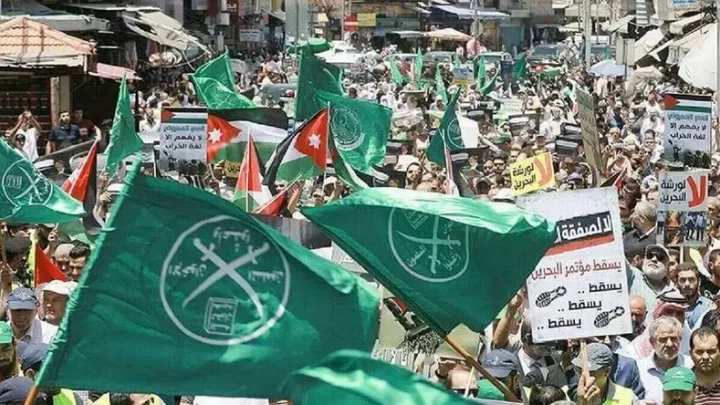 EL GOBIERNO DECLARA TERRORISTAS A FILIALES DE LA HERMANDAD MUSULMANA