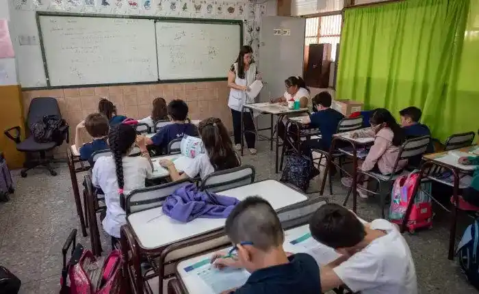 EL GOBIERNO ANUNCIÓ UN REFUERZO EXTRAORDINARIO DE AYUDA ESCOLAR ANUAL: CÓMO SERÁ Y QUIÉNES PODRÁN ACCEDER