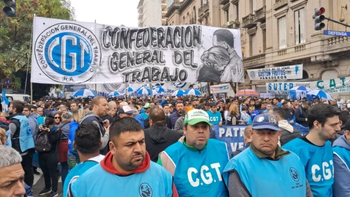 LA CGT CONVOCA A PARO GENERAL: CORTES, SERVICIOS AFECTADOS Y RECLAMOS EN UN DÍA DE MOVILIZACIONES