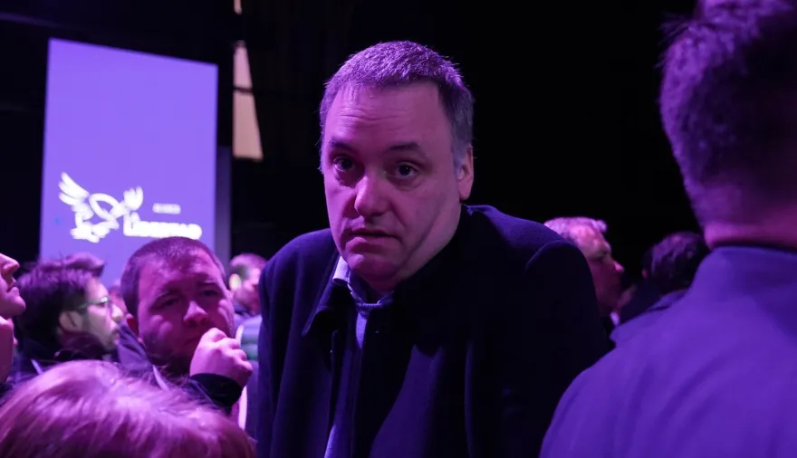 No le cierra el blanco