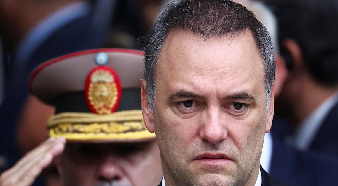 LA JUSTICIA INVESTIGA LOS VIAJES Y MOVIMIENTOS FINANCIEROS DE MANUEL ADORNI EN MEDIO DE CRECIENTE POLÉMICA