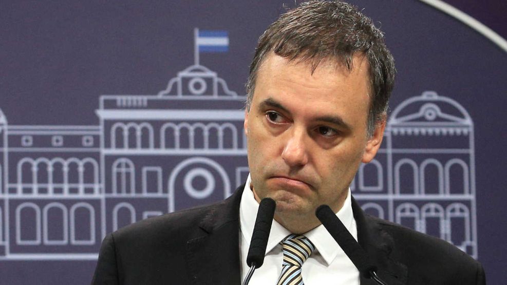 ESCÁNDALO POR EL DEPARTAMENTO DE ADORNI: INVESTIGAN EL ORIGEN DE LOS FONDOS Y CITAN A DECLARAR A LA ESCRIBANA