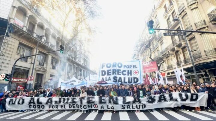 EL GOBIERNO NEGÓ EL DESFINANCIAMIENTO EN SALUD Y ACUSÓ A LA MARCHA FEDERAL DE TENER “UN TINTE POLÍTICO”