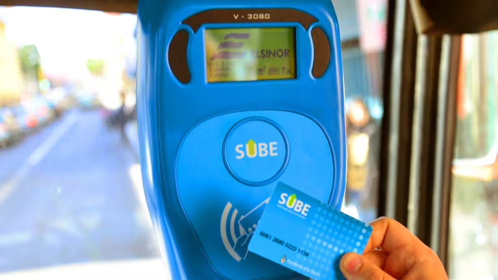 AUMENTAN LOS COLECTIVOS EN EL AMBA Y ACTUALIZAN EL SALDO NEGATIVO DE LA TARJETA SUBE