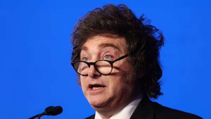 JAVIER MILEI ANUNCIÓ LA CREACIÓN DEL “GEMELO DIGITAL SOCIAL” Y EL GOBIERNO AVANZA EN EL USO DE IA PARA LOS PROGRAMAS DE CAPITAL HUMANO