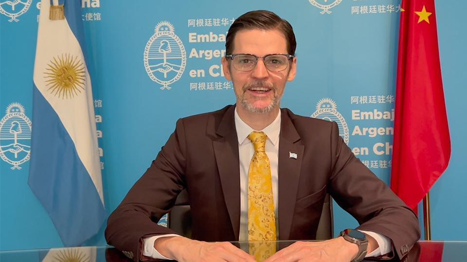SABINO VACA NARVAJA: “EL FUTURO ESTÁ EN LOS BRICS” Y ADVIERTE SOBRE EL NUEVO ORDEN MUNDIAL