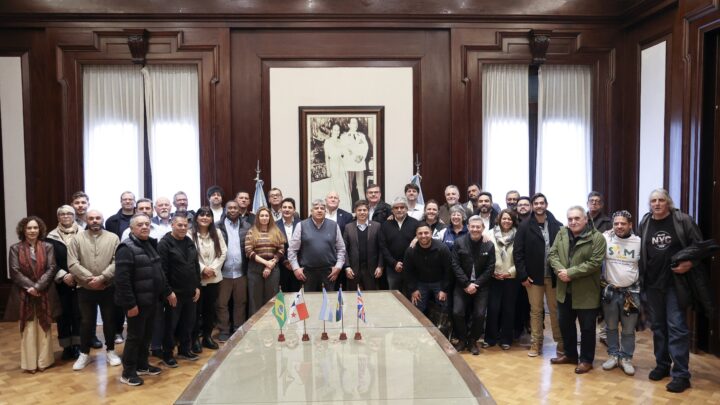 Kicillof recibió a las autoridades regionales de la Federación Internacional de Trabajadores del Transporte