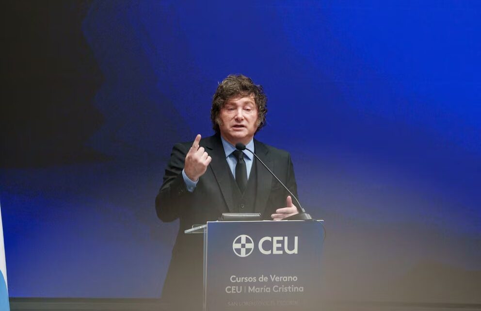 MILEI RATIFICÓ SU RESPALDO A ADORNI, PERO MARCÓ UN LÍMITE: «SI LO CONSIDERAN CULPABLE, LO EYECTO DE UNA PATADA»