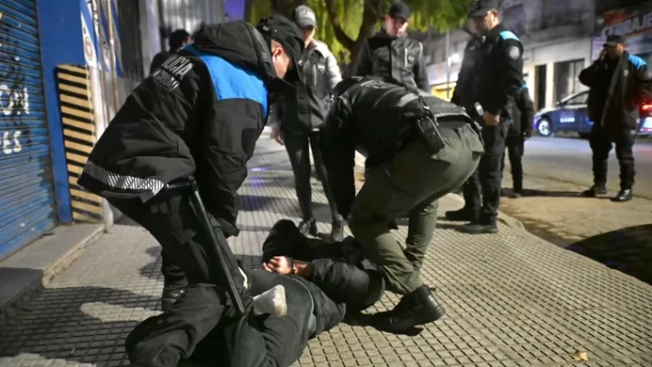 LA LEGISLATURA PORTEÑA APROBÓ LA LEY ANTI TRAPITOS: HABRÁ HASTA 60 DÍAS DE CÁRCEL Y MULTAS MILLONARIAS
