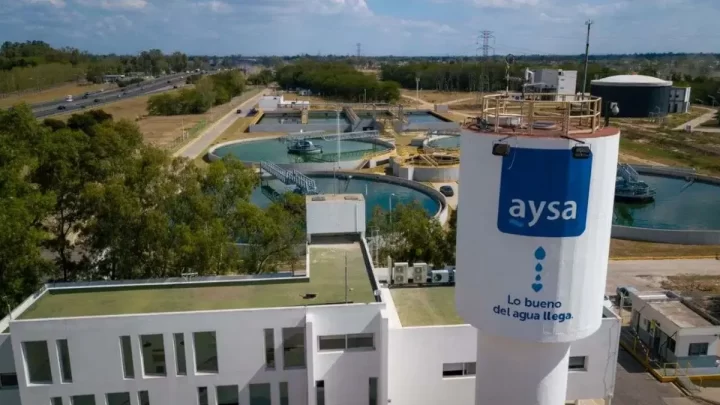 AYSA INTERRUMPIRÁ EL SERVICIO DE AGUA EN MERLO POR UN OPERATIVO DE INSPECCIÓN