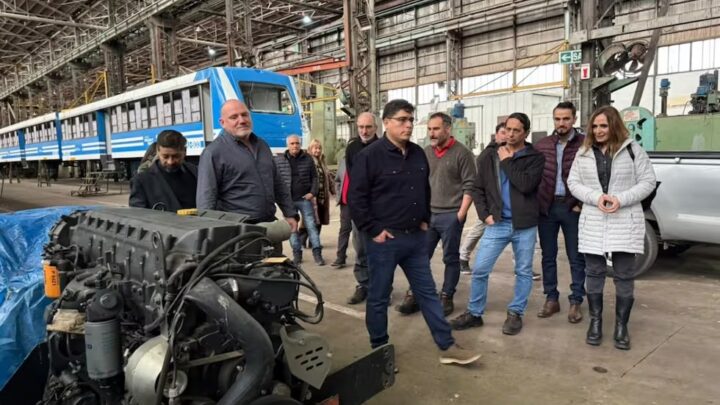 SANTA CRUZ AVANZA CON LA RECUPERACIÓN DEL TREN Y GESTIONA LA INCORPORACIÓN DE UN COCHE MOTOR TURÍSTICO