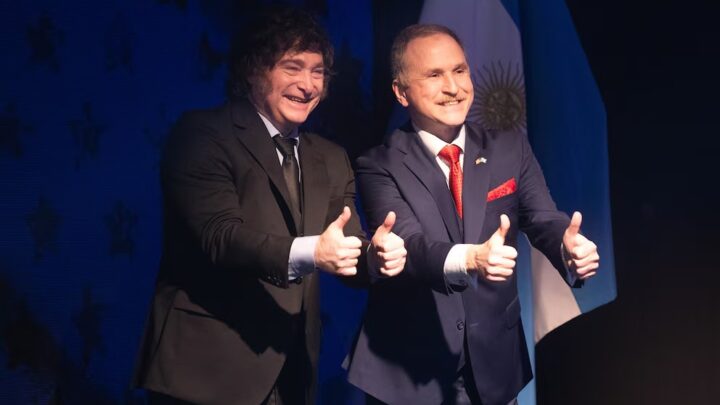 MILEI Y JORGE MACRI PARTICIPARON DE LA CELEBRACIÓN POR LOS 250 AÑOS DE LA INDEPENDENCIA DE ESTADOS UNIDOS EN LA EMBAJADA NORTEAMERICANA