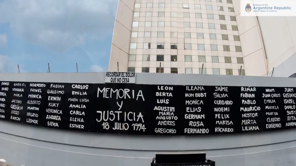 A 32 AÑOS DEL ATENTADO A LA AMIA, EL PAÍS VOLVIÓ A RECLAMAR MEMORIA, VERDAD Y JUSTICIA