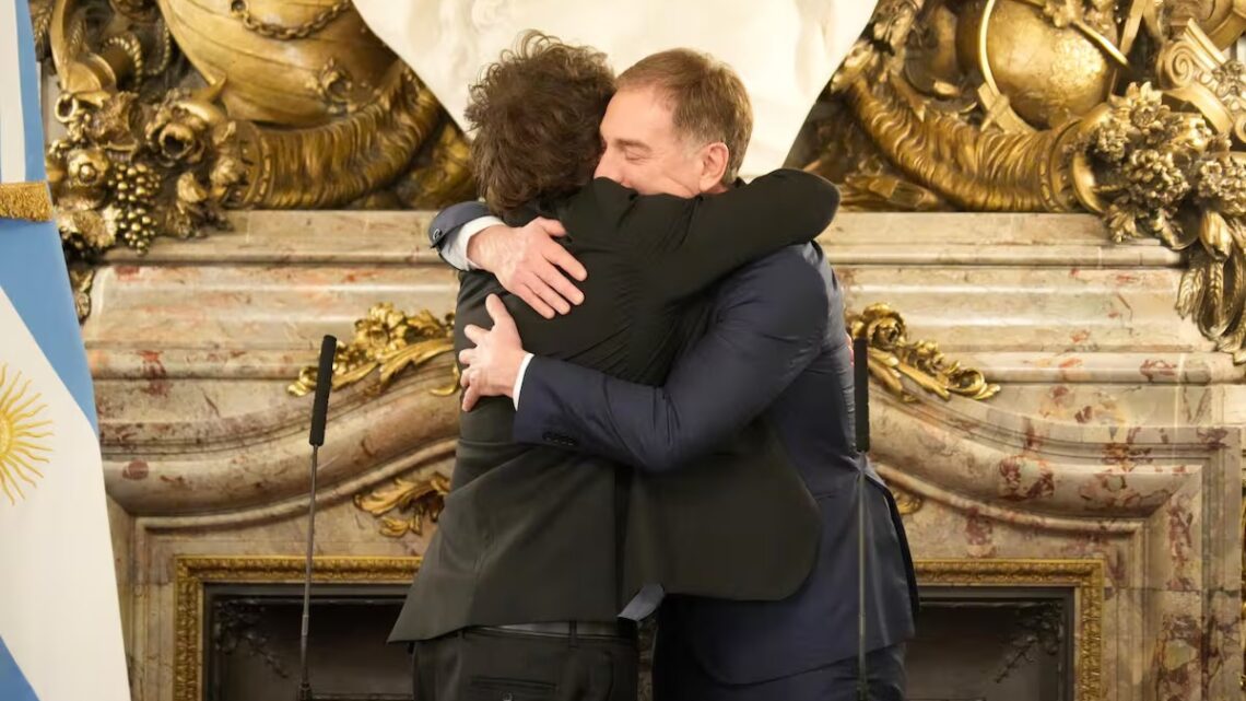 DIEGO SANTILLI JURÓ COMO JEFE DE GABINETE Y RESPALDÓ A MANUEL ADORNI: «SE VA A DEFENDER EN LA JUSTICIA, SIN FUEROS Y SIN PRIVILEGIOS»