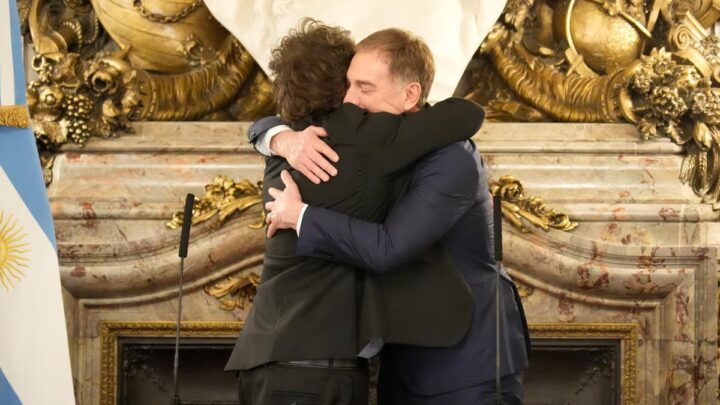 DIEGO SANTILLI JURÓ COMO JEFE DE GABINETE Y RESPALDÓ A MANUEL ADORNI: «SE VA A DEFENDER EN LA JUSTICIA, SIN FUEROS Y SIN PRIVILEGIOS»