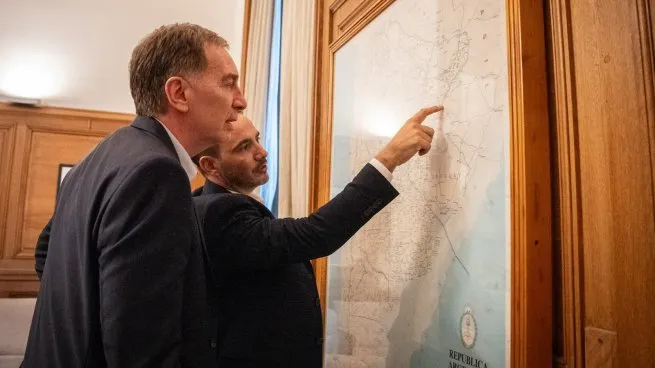 SANTILLI Y JUAN PABLO VALDÉS AVANZARON EN LA AGENDA LEGISLATIVA DEL GOBIERNO Y EN OBRAS ESTRATÉGICAS PARA CORRIENTES