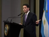 ADRIÁN RAVIER DEBUTÓ COMO VOCERO PRESIDENCIAL: DEFENDIÓ EL AJUSTE, RESPALDÓ A ADORNI Y BUSCÓ MARCAR UNA «NUEVA ETAPA» EN LA COMUNICACIÓN DEL GOBIERNO