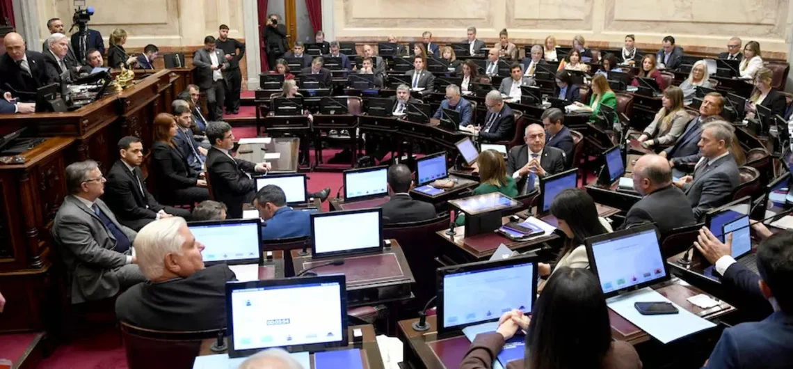 EL SENADO APROBÓ LA LEY DE INVIOLABILIDAD DE LA PROPIEDAD PRIVADA, PERO EL GOBIERNO DEBIÓ RETIRAR LOS CAMBIOS A LAS LEYES DE TIERRAS Y DE MANEJO DEL FUEGO